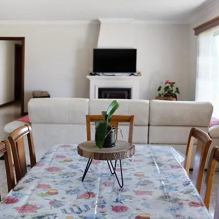 فيلة Vivenda Do Monte *