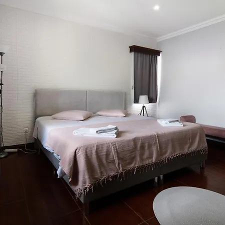 فيلة Vivenda Do Monte Achadinha